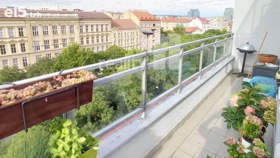 Pronájem byty 2+kk, 77 m² - Praha - Holešovice