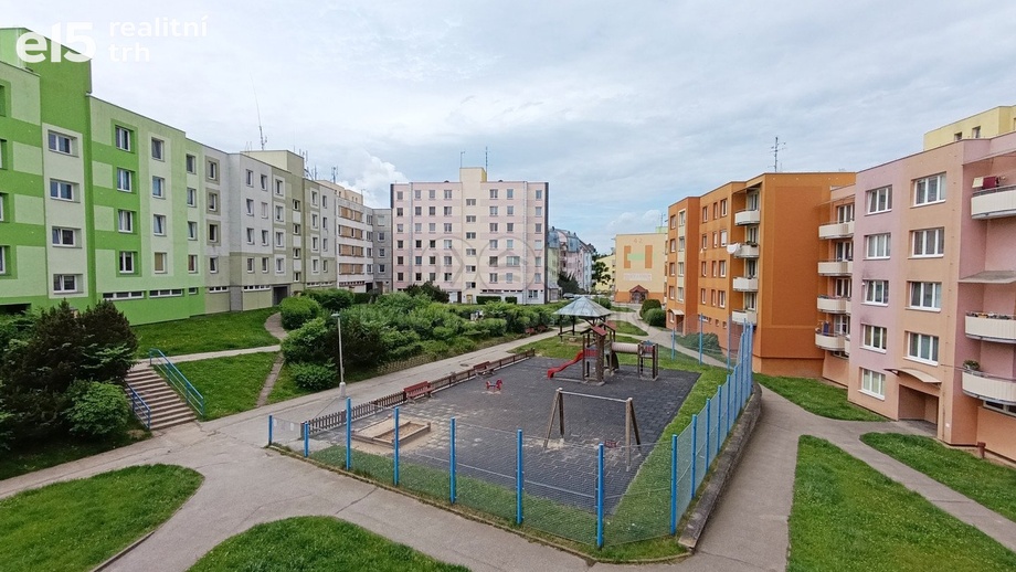 Pronájem byty 3+1, 67 m² - Jindřichův Hradec V