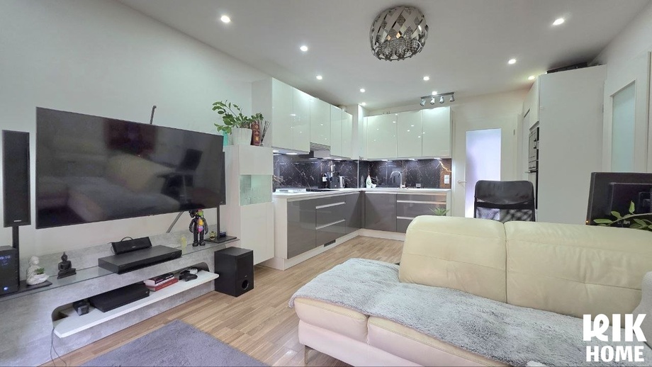 Pronájem byty 3+kk, 66 m² - Praha - Libeň