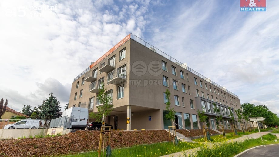 Pronájem byty 1+kk, 36 m² - Praha - Hostavice