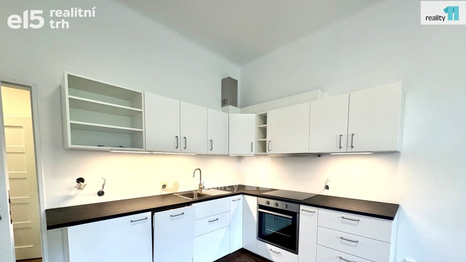 Pronájem byty 2+kk, 43 m² - Praha - Nusle
