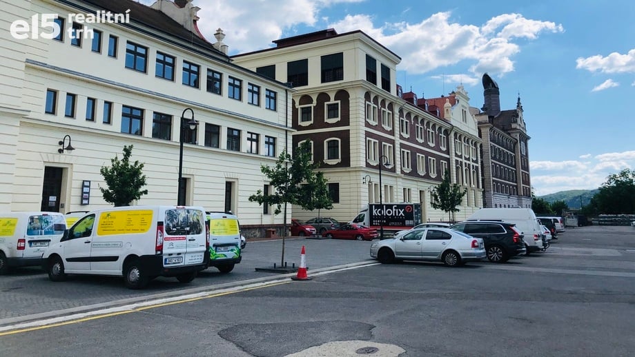 Pronájem kanceláře, 2 500 m² - Praha 4