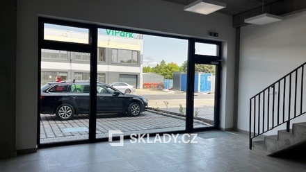 Pronájem skladu 890 m², Brno-Černovice