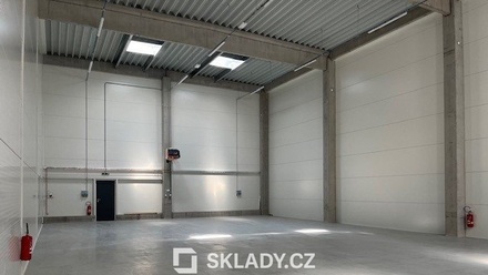 Pronájem skladu 444 m², Brno-Černovice