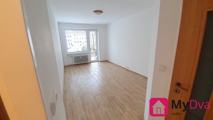 Pronájem bytu 2+1 56 m², Znojmo