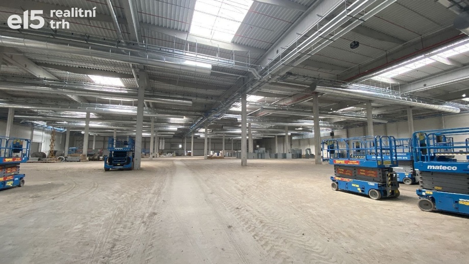 Pronájem sklady, 3 078 m² - Holubice