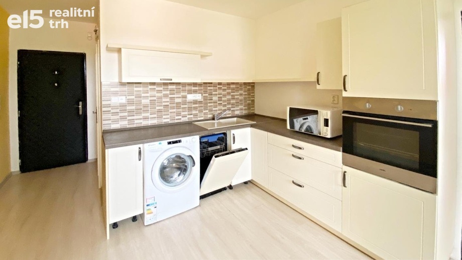 Pronájem byty 1+1, 32 m² - Studená