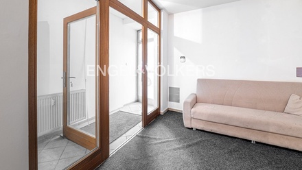 Pronájem kanceláře 165 m², Praha - Holešovice