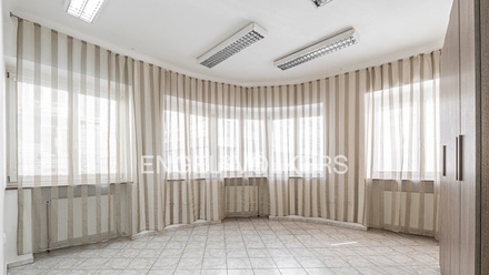 Pronájem kanceláře 165 m², Praha - Holešovice