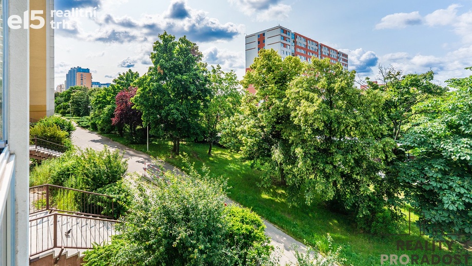 Prodej byty 3+1, 69 m² - Praha 8