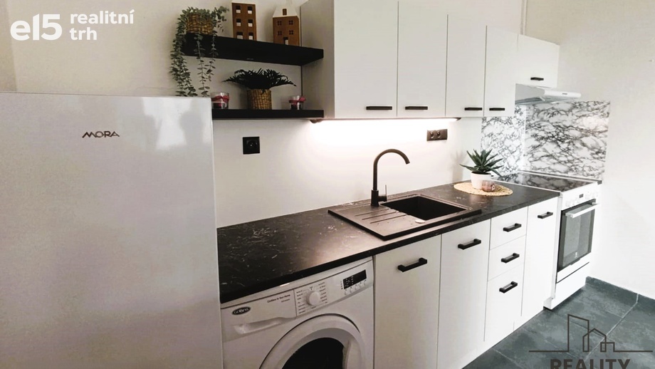 Pronájem byty 2+kk, 40 m² - České Budějovice