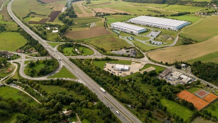 Pronájem skladu 2 592 m², Zdice