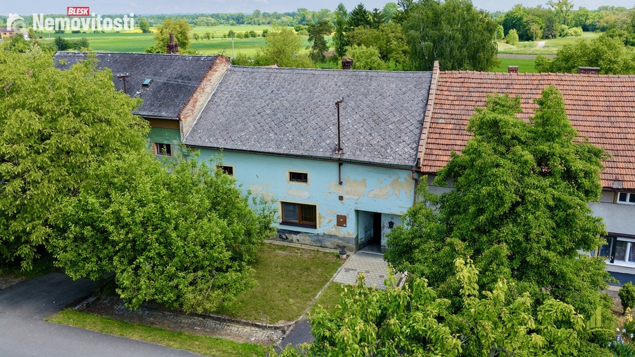 Prodej stavebního pozemku 633 m², Uhřičice