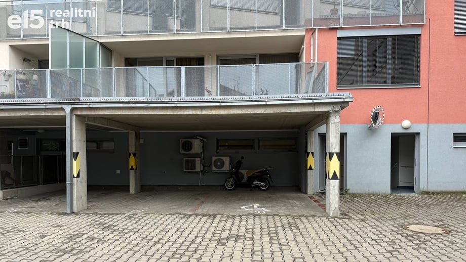 Prodej garážové stání, 13 m² - Brno - Štýřice