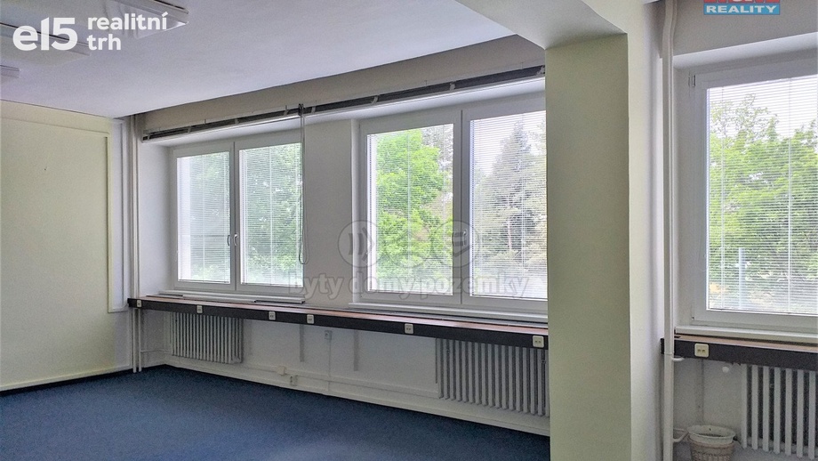 Pronájem kanceláře, 30 m² - Brno - Lesná