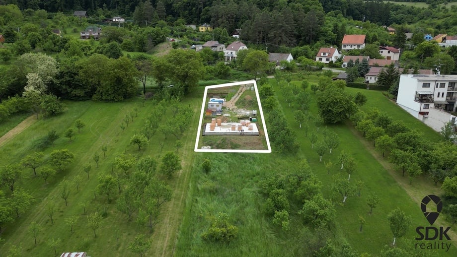 Prodej stavebního pozemku 1 200 m², Radějov