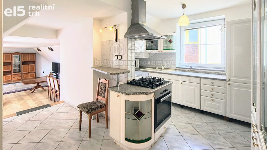 Pronájem rodinné domy, 105 m² - Kladno - Rozdělov