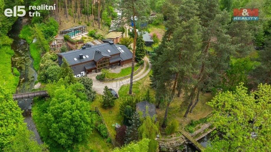 Prodej rodinné domy, 301 m² - Horní Loučky