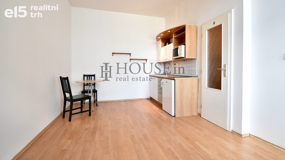 Pronájem byty 1+kk, 23 m² - Praha - Vršovice