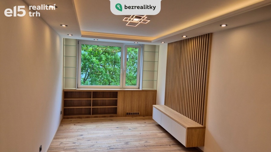 Prodej byty 2+kk, 42 m² - Praha - Háje