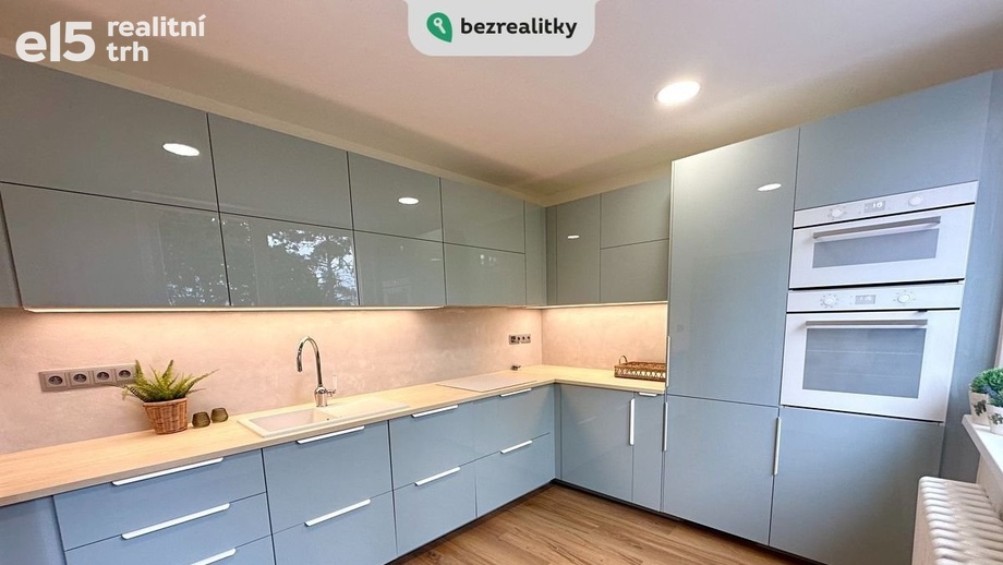 Prodej byty 2+1, 55 m² - Znojmo