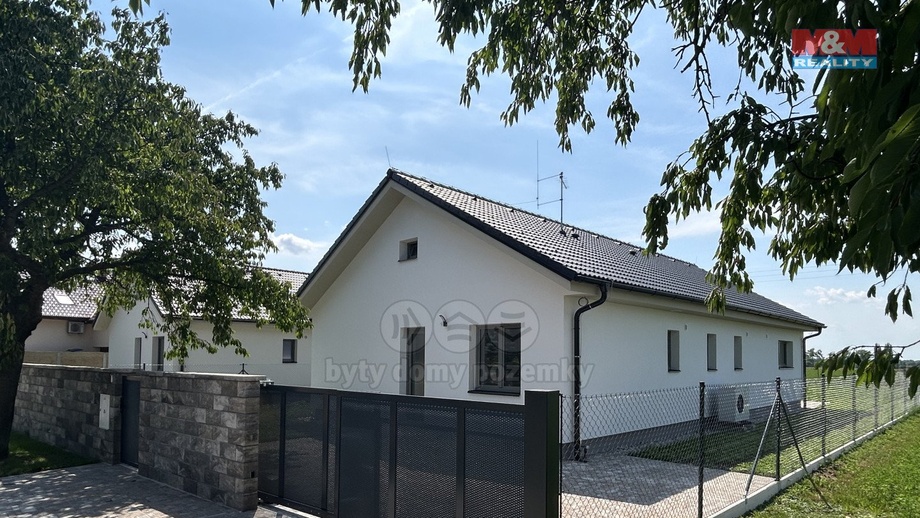 Prodej rodinného domu 120 m², Všechlapy