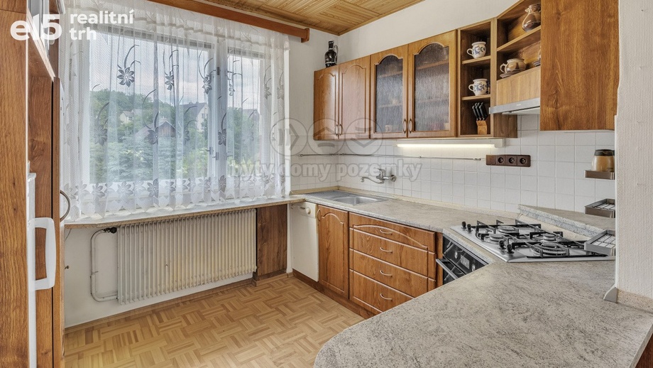 Prodej rodinného domu 228 m², Nižbor