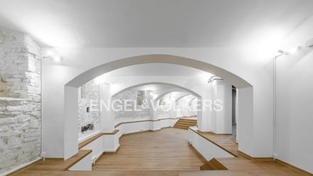 Pronájem obchodního prostoru 363 m², Praha - Žižkov