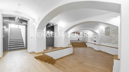 Pronájem obchodního prostoru 363 m², Praha - Žižkov