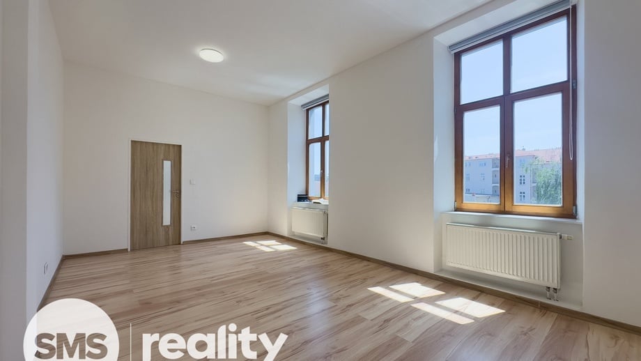 Pronájem byty 2+kk, 54 m² - Opava - Město