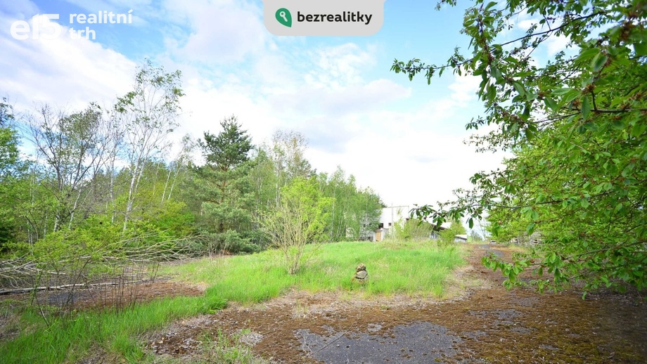 Prodej pozemky pro bydlení, 2 065 m² - Svatý Jan - Hrachov