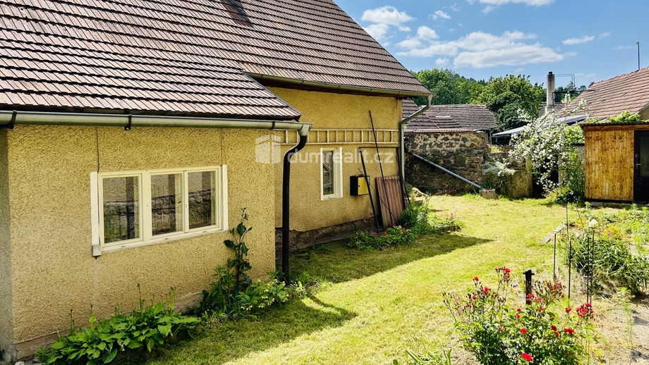 Prodej rodinného domu 100 m², Chrášťany