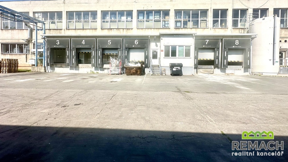 Pronájem skladu 850 m², Kunovice