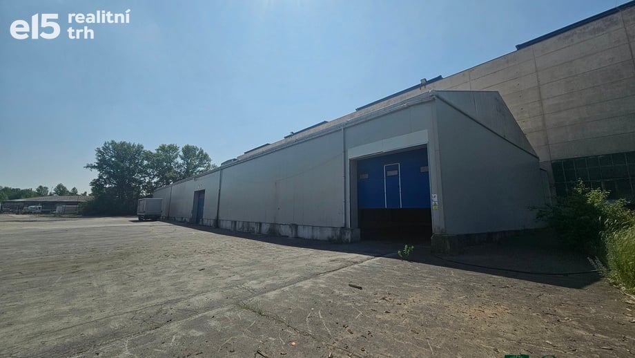Pronájem sklady, 1 350 m² - Praha - Letňany