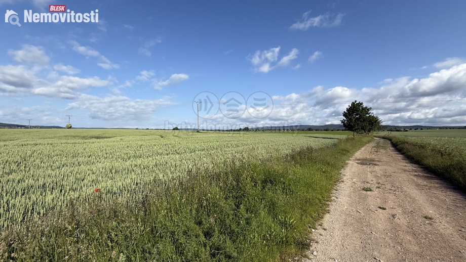 Prodej pole 11 877 m², Rožmitál pod Třemšínem