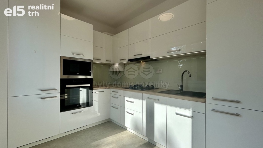 Pronájem byty 2+1, 63 m² - Klatovy III