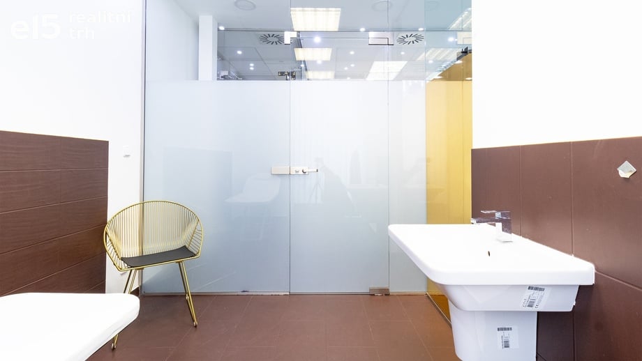 Pronájem obchodní prostory, 10 m² - Praha - Karlín
