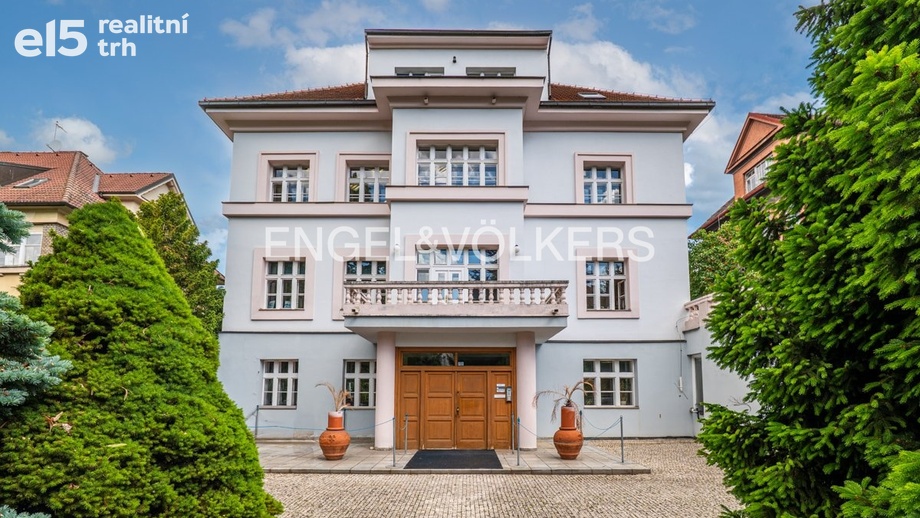 Pronájem kanceláře 140 m², Praha - Vinohrady