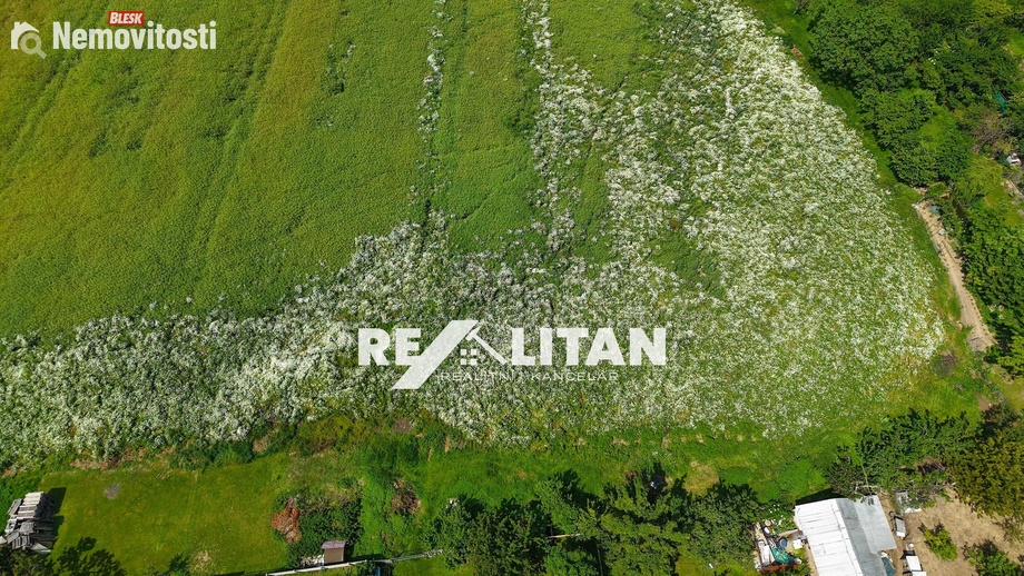 Prodej stavebního pozemku 4 877 m², Unín, Slovensko