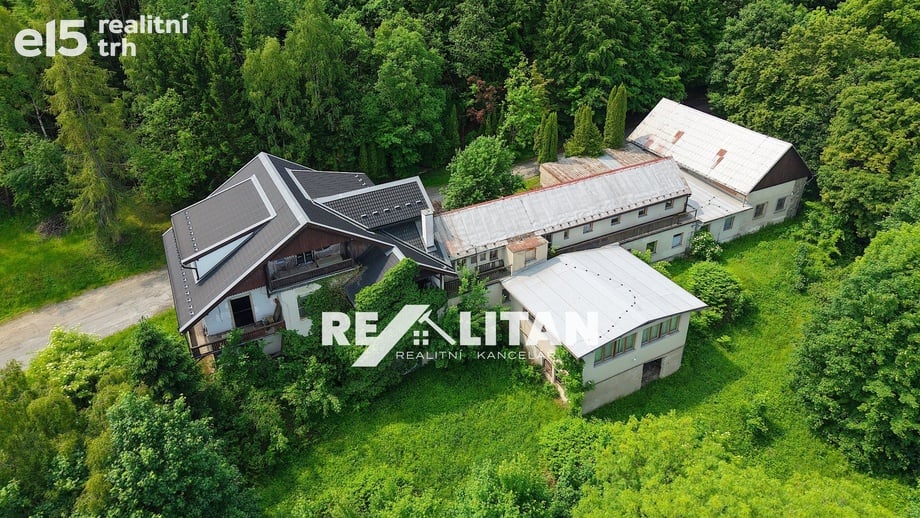 Prodej vícegenerační dům, 912 m² - Černovice