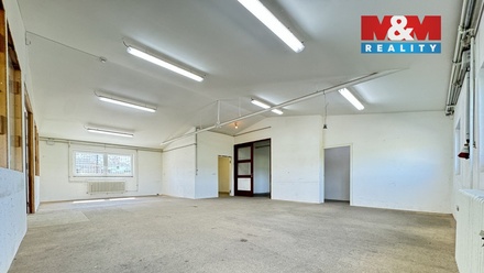 Pronájem skladu 427 m², Zubčice - Markvartice