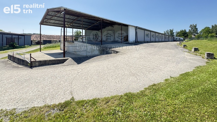Pronájem skladu 427 m², Zubčice - Markvartice