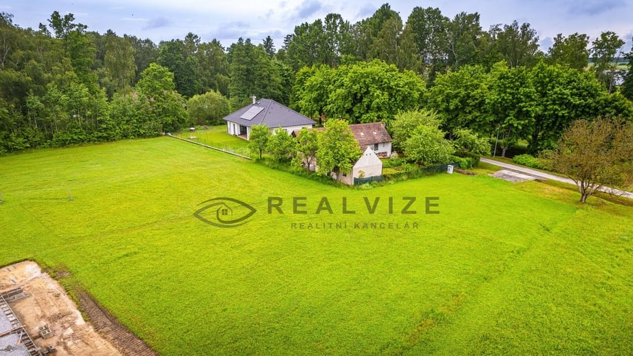 Prodej stavebního pozemku 1 922 m², Mladošovice - Petrovice