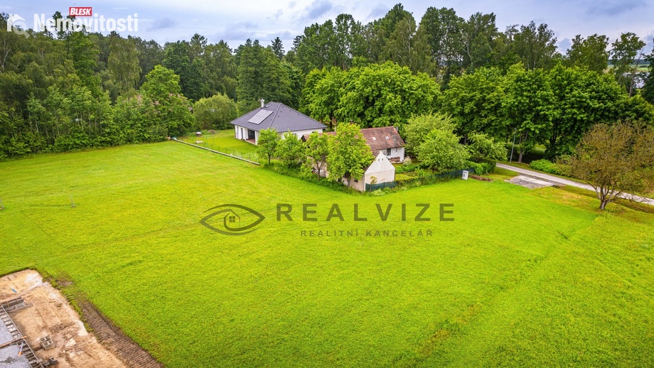 Prodej stavebního pozemku 1 922 m², Mladošovice - Petrovice