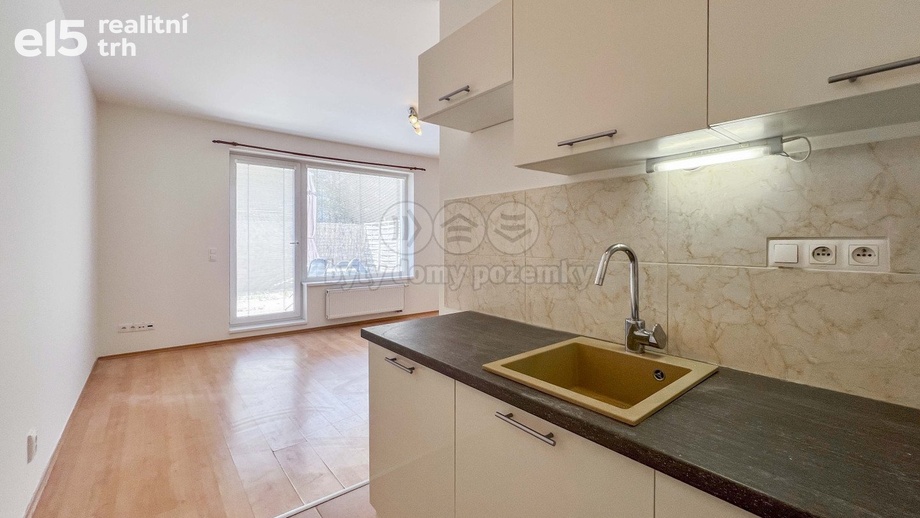 Pronájem byty 1+kk, 32 m² - Praha - Horní Měcholupy