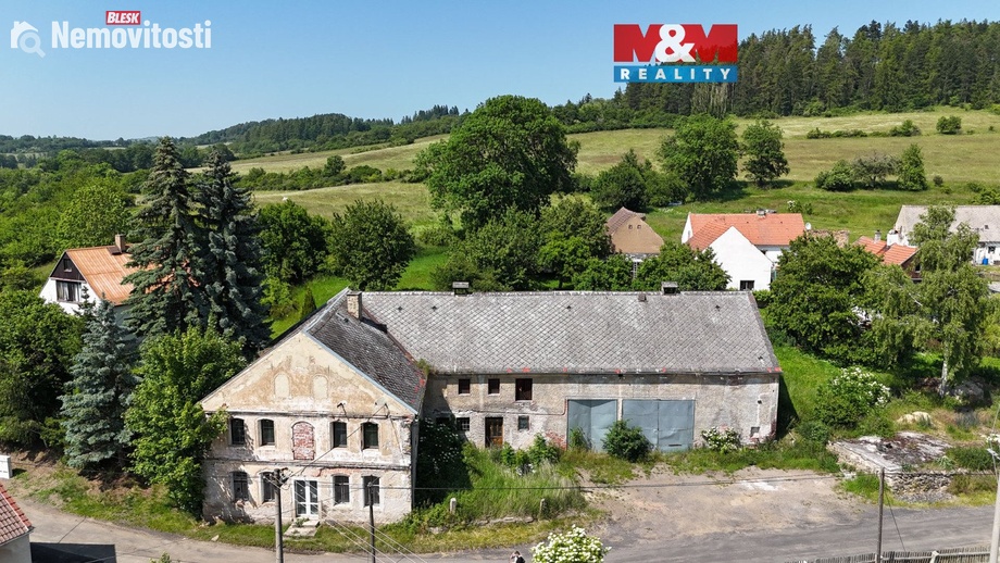 Prodej rodinného domu 593 m², Verušičky - Budov