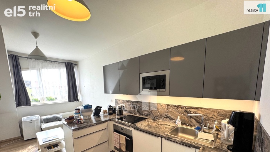Pronájem byty 2+kk, 48 m² - Praha - Karlín