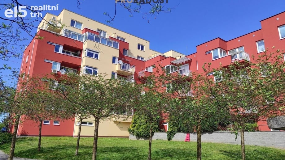Pronájem byty 2+kk, 58 m² - Zlín