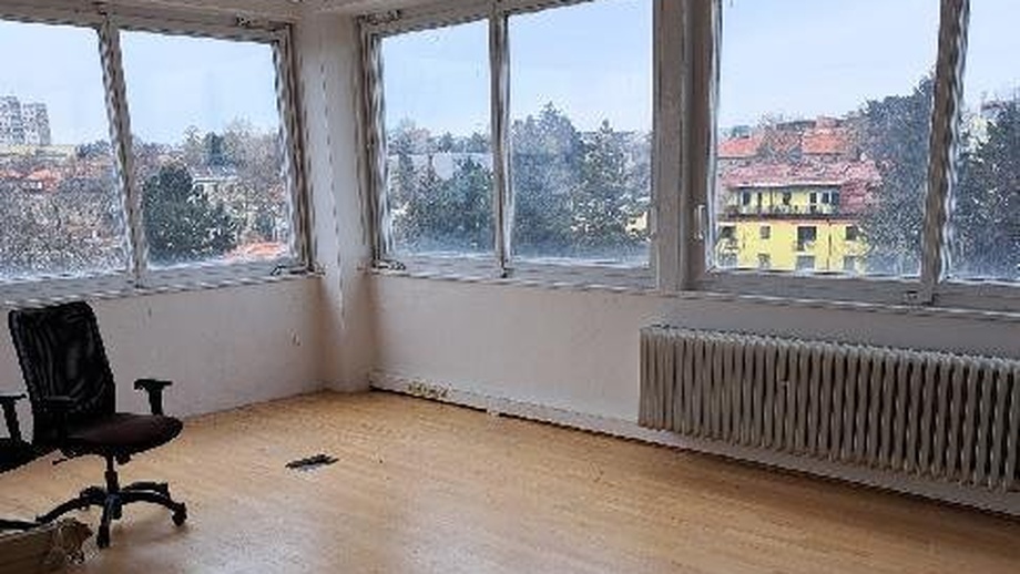 Pronájem kanceláře 160 m², Praha 6