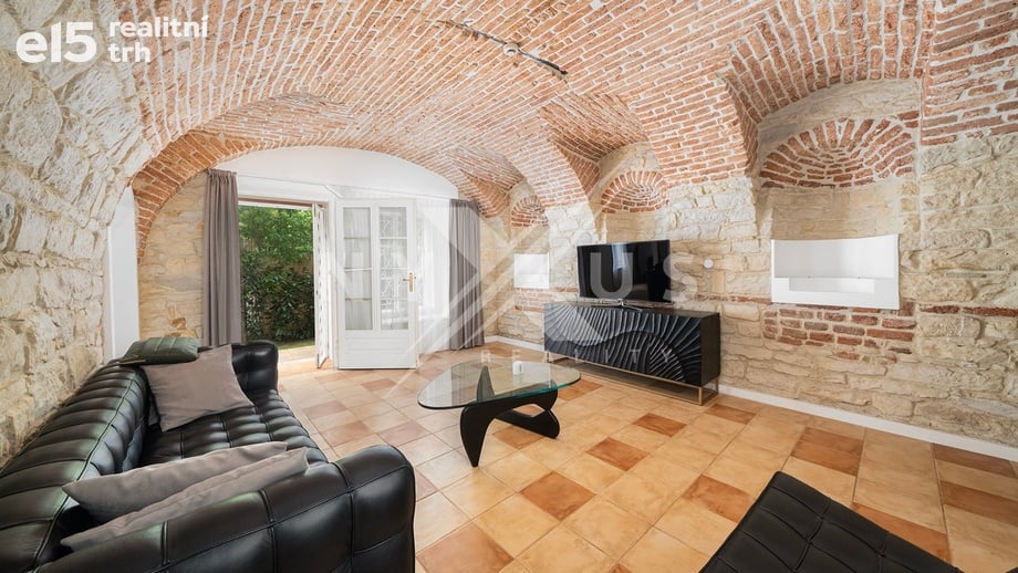 Pronájem byty 2+1, 64 m² - Praha - Troja